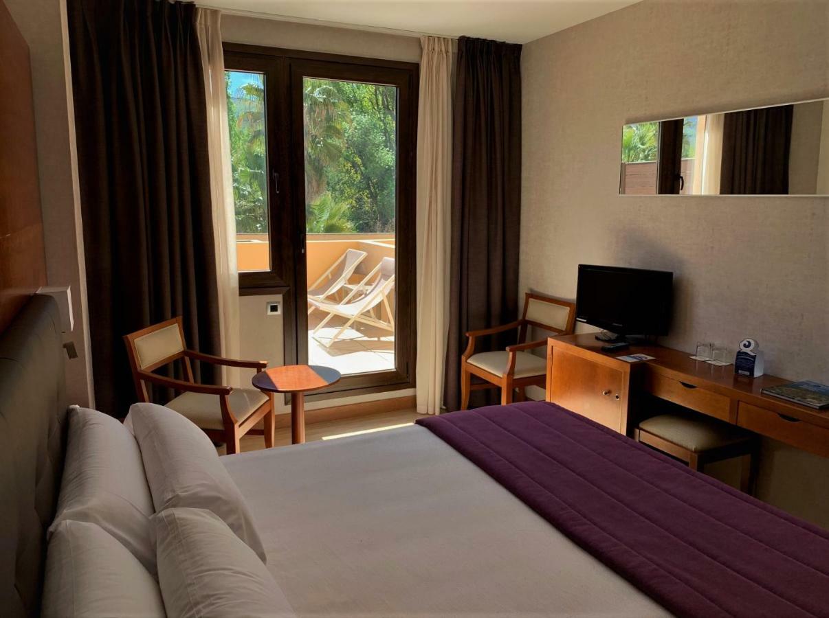 Hotel Balneario Valle Del Jerte Valdastillas Bagian luar foto